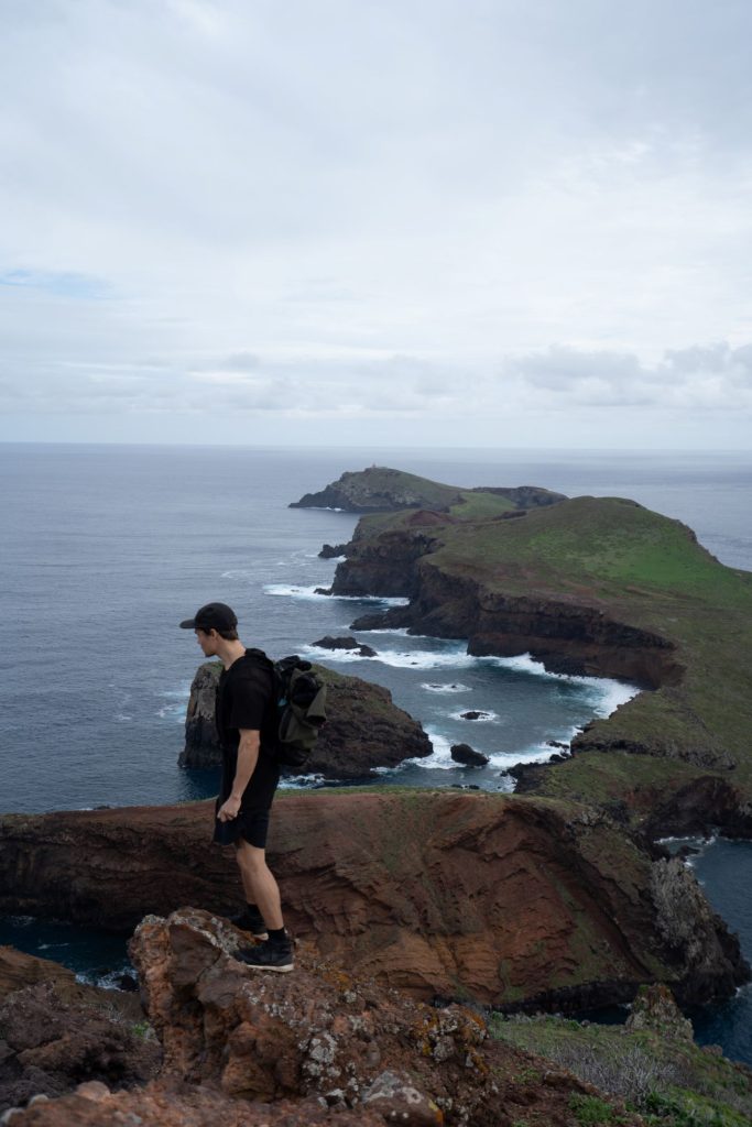 Person på Ponta de São Lourenço kustvandring