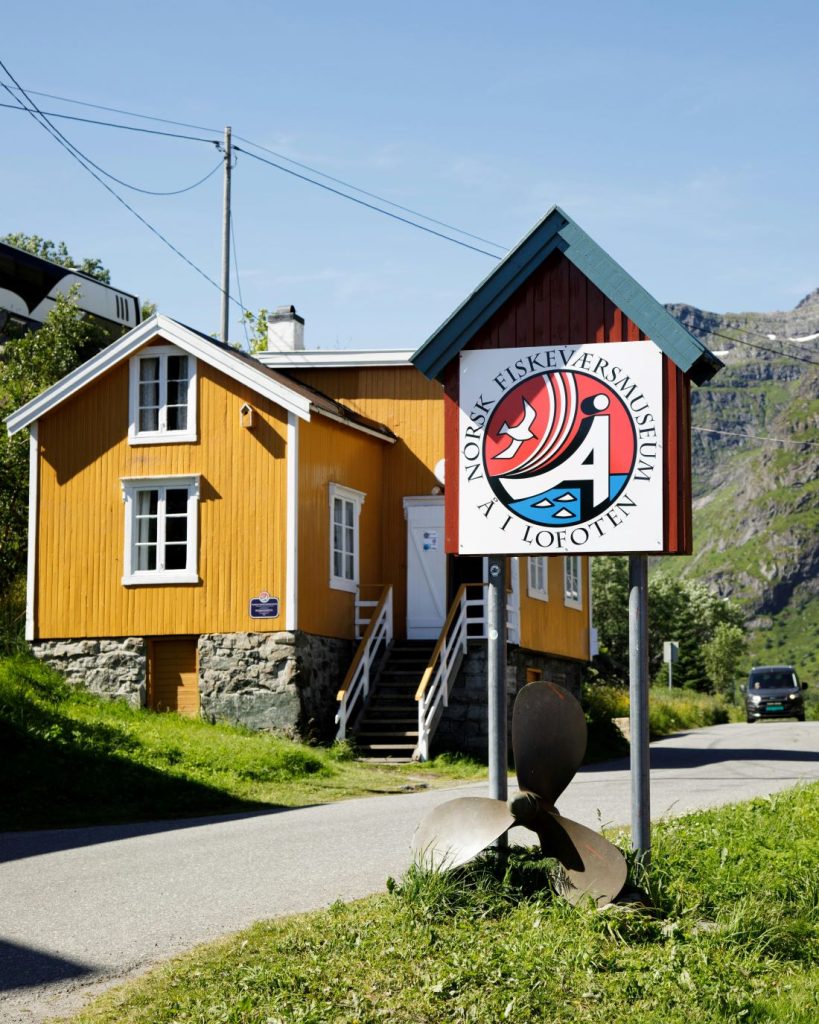 Skylt på fiskemuseum i Å, Lofoten
